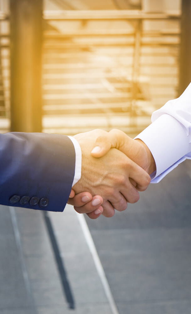 Handschlag der Verantwortung Handschlag schafft Vertrauen